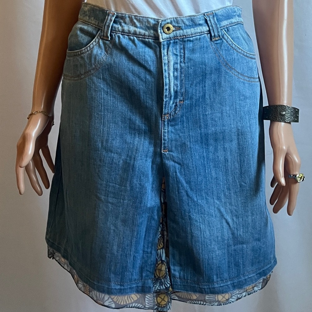 Dolce and Gabbana Denim mini skirt with Fabric layered Hemline 6US (IT 28)